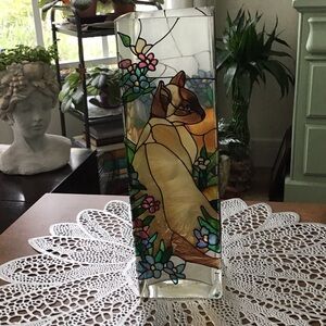 Joan Baker Designs hand-painted stained-glass style "Tiffany Cats" pattern.